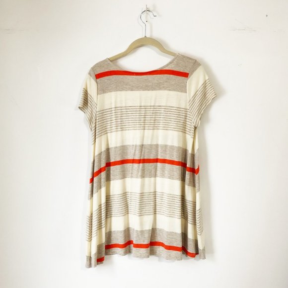 short sleeve tunic - Picture 3 of 4